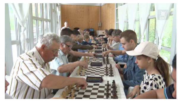 Юность против опыта сошлись в турнире по шахматам в Усадьбе Кривякино