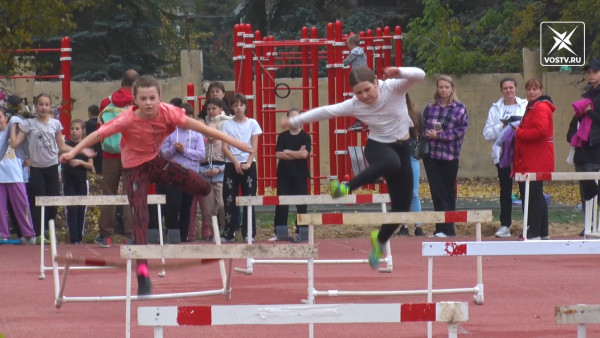 Лёгкая атлетика объединила более 100 ребят из Воскресенска на открытом первенстве