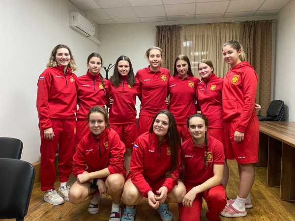 9 ноября в Дмитрове стартовал сбор женской молодежной сборной России (U18) под руководством Александра Сырцова 