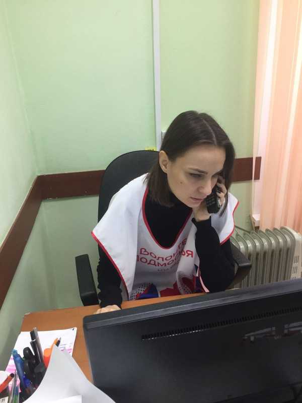 Волонтеры молодежного центра "Олимпиец" оказывают помощь поликлиникам в ежедневном мониторинге состояния заболевших COVID-19